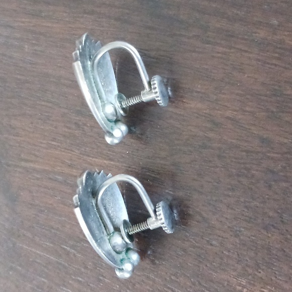 Georg Jensen 106 Sterling Silver screw back earrings - Picture 6 of 8